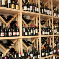 Epicerie Saint-Sabin, Cave à Vin