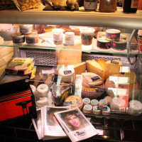 Epicerie Saint-Sabin, Présentoire