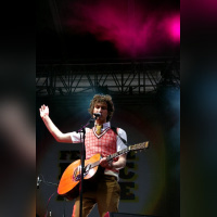 Florent Marchet sur le Parvis de l'Hôtel de Ville - Festival Fnac Live