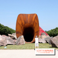 Dirty Corner d'Anish Kapoor au Château de Versailles