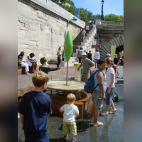 Fontaine à eau à Paris plage, sur les bords de Seine