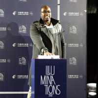 Inauguration des Illuminations des Champs-Elysées avec Teddy Riner