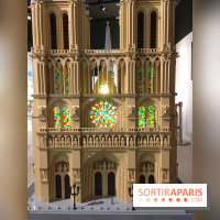 Exposition LEGO à l'Hôtel de Ville - façade de Notre Dame de Paris