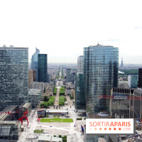 Réouverture du toit de la Grande Arche de La Défense