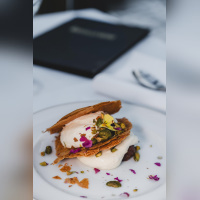 Saint Valentin : dîner et spectacle burlesque à la Nouvelle Seine