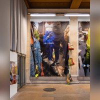 Chalisée Naamani expose ses "vêtements-images" au Palais de Tokyo