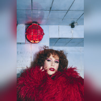 Les Meneuses : la revue qui revisite le cabaret au Théâtre Les Étoiles