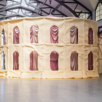 Pauline Curnier Jardin au Palais de Tokyo : une exposition entre mythes et normes sociales