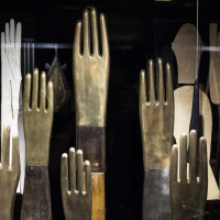 L'esprit commence et finit le bout des doigts, l'exposition au Palais de Tokyo