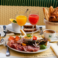 La brasserie Les Deux Magots lance son brunch