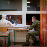 Covid : l'armée va ouvrir sept centres de vaccinations permanents