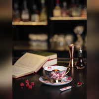 Le Charles, le bar de l'hôtel Le Burgundy, dévoile Poisons Exquis, sa nouvelle carte de cocktails