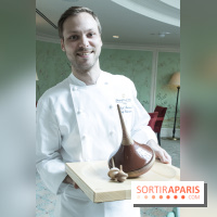 Bûche de Noël toupie du Shangri-La Paris 2017