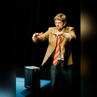 14 juillet, le seul en scène de Fabrice Adde au Théâtre du Rond-Point