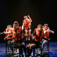 Un enterrement de vie de jeune fille au théâtre de l'Atalante