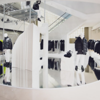 Moose Knuckles ouvre un pop-up store immersif aux Galeries Lafayette
