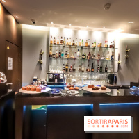 Tea-time Hotel Duo by Kevin Lacote