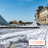 JR investit la place de la Pyramide du Louvre pour ses 30 ans