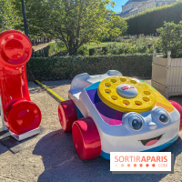 Photos : Jouets géants Fisher Price au Jardin du Palais Royal