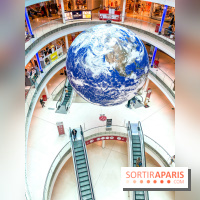 Gaïa de Luke Jerram à Beaugrenelle