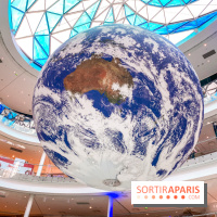 Gaïa de Luke Jerram à Beaugrenelle