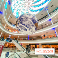 Gaïa de Luke Jerram à Beaugrenelle