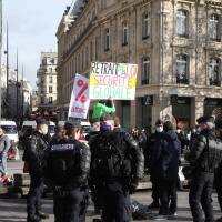 Manifestation pour les libertés à République 