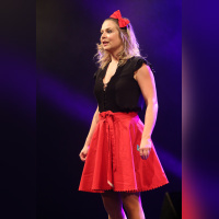 Constance, une humoriste libre et indépendante