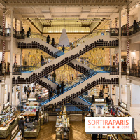 Photos : les vitrines et décorations de Noël du Bon Marché 2021