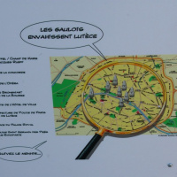 astérix exposition urbaine : "les gaulois envahissent Lutèce". 50 ans Astérix