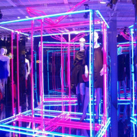 Le BHV illuminé par Beth Ditto et Jean-Charles de Castelbajac - Noël 2009