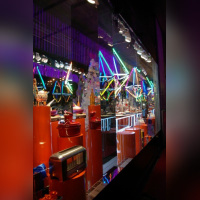 Le BHV illuminé par Beth Ditto et Jean-Charles de Castelbajac - Noël 2009