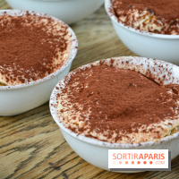 Un bar à glaces et un dessert dans un train de la Félicita