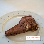 La Bûche de Noël du Plaza Athénée 2022 : le Chalet du Plaza - bûche chocolat