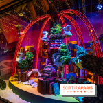 Les vitrines et sapin de Noël des Galeries Lafayette 2022