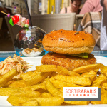 Tata Burger, le restaurant aux burgers en forme de zizi dans le Marais - B31C4B29 5B67 487D 8EF8 CDBFDB2B2F5B