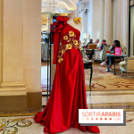 Exposition mode au Plaza Athénée pour la Fashion Week Haute Couture