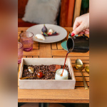 Le bar & restaurant Solis vous propose un voyage en Méditerranée à quelques pas de l’Arc de Triomphe