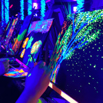 Les ateliers de Paint me Up - paint me up apero peinture sortir a paris glow in the dark (4)