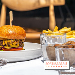 La terrasse du Jardin Privé à Châtelet Les Halles en mode barbecue  -  burger