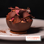 La terrasse dans un jardin avec vue Tour Eiffel du Marguerite 1606 au Domaine de la Reine Margot -  A7C1381