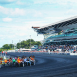 Bon plan : Rencontrez Miss France 2025 à l’Hippodrome Paris-Vincennes  - tribunes1