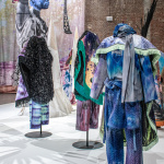Raphaël Barontini : l'artiste au cœur d'une expo mode au Palais de Tokyo
