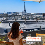 La terrasse estivale du Printemps Haussmann 2025 avec vue sur Paris et la Tour Eiffel