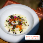Restaurant Papylles à Bois-le-Roi - les photos - La pomme de terre nouvelles de Julien Favry Velouté Vichyssoise, œufs de truite fumée, olives noires