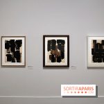 Pierre Soulages : nos photos de son exposition et de ses peintures sur papier à voir au Musée du Luxembourg 