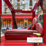 Plaza Athénée : une installation design XXL gratuite signée Uchronia exposée dans la cour du palace - 2