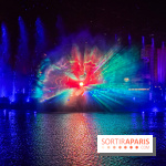 Disneyland Paris : Disney Cascade of Lights, le spectacle nocturne sur Adventure Bay