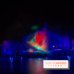 Disneyland Paris : Disney Cascade of Lights, le spectacle nocturne sur Adventure Bay