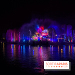 Disneyland Paris : Disney Cascade of Lights, le spectacle nocturne sur Adventure Bay
